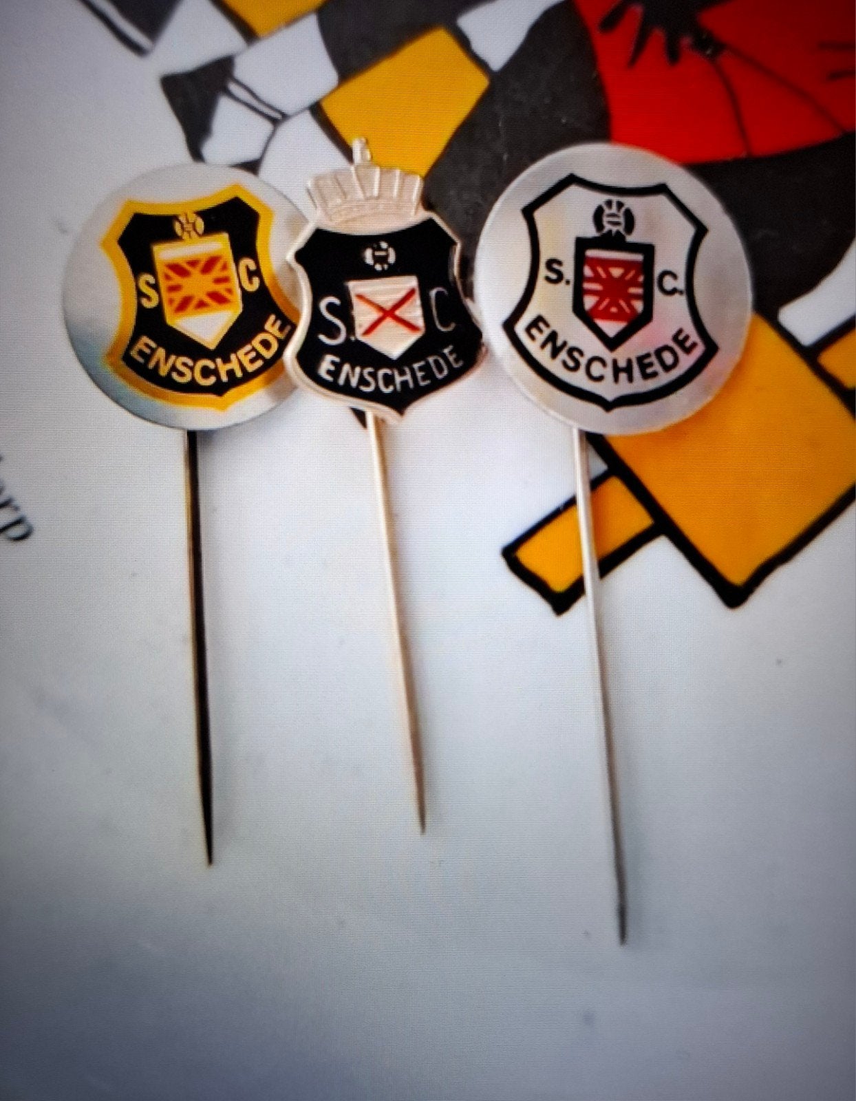 3 Speldjes S.C Enschede, Ophalen of Verzenden, Nieuw, Sport, Speldje of Pin