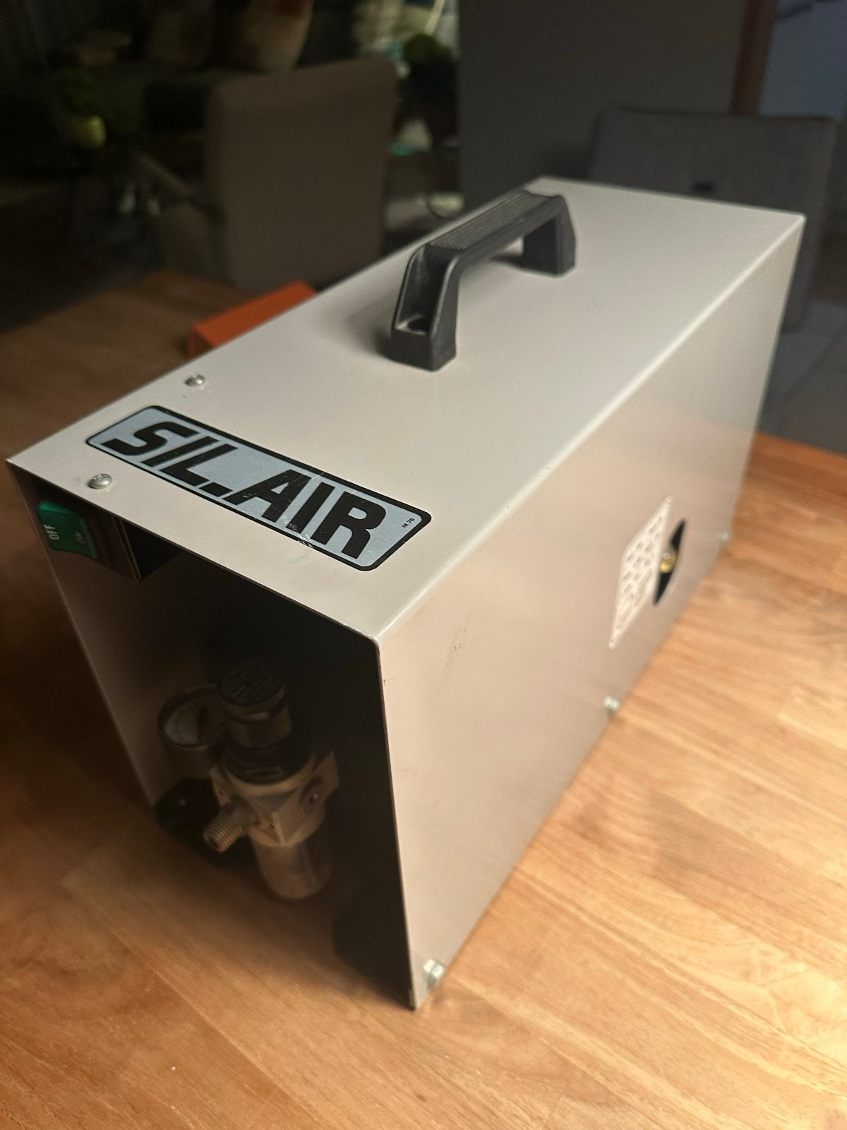 SIL AIR Compressor - Compact & Stil, Ophalen, Gebruikt, Minder dan 200 liter/min, Geluidgedempt