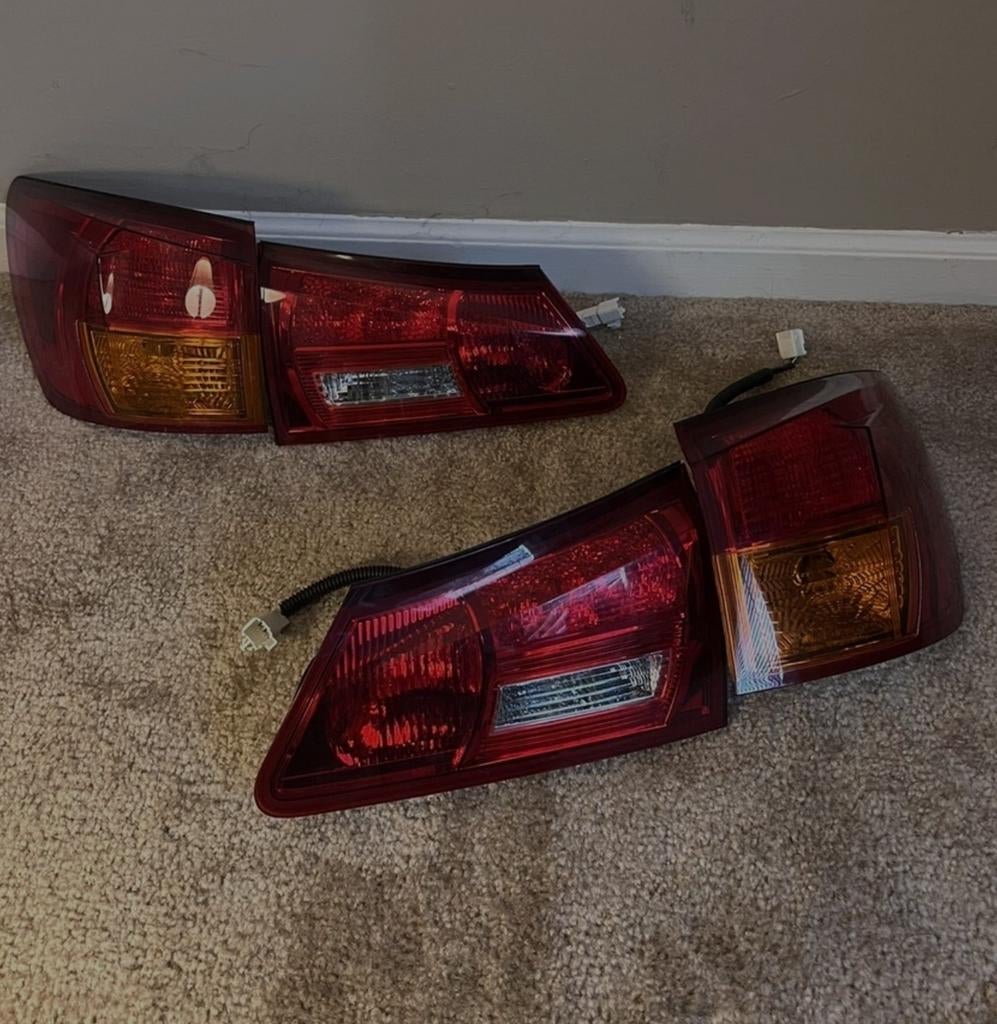 LEXUS IS250 OEM Original Rear Taillights set (2006 t/m 2011), Ophalen of Verzenden, Lexus