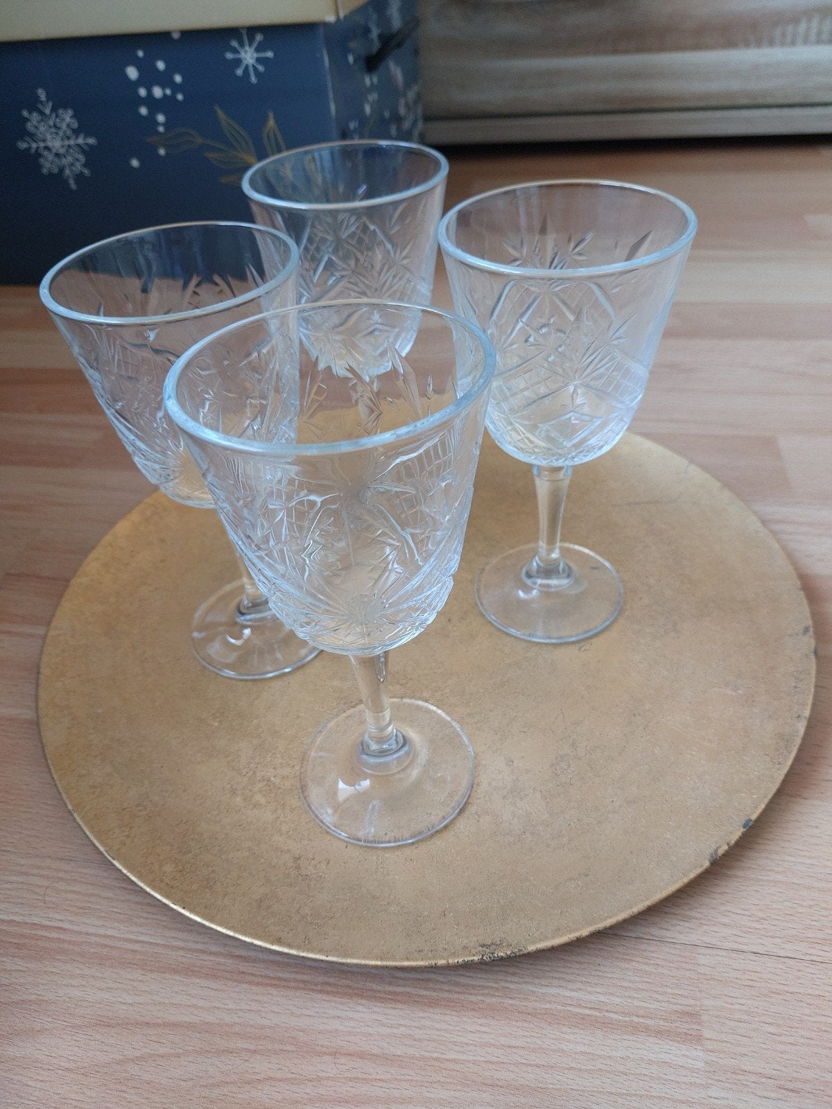 vinted wijn glazen met bewerking, Ophalen