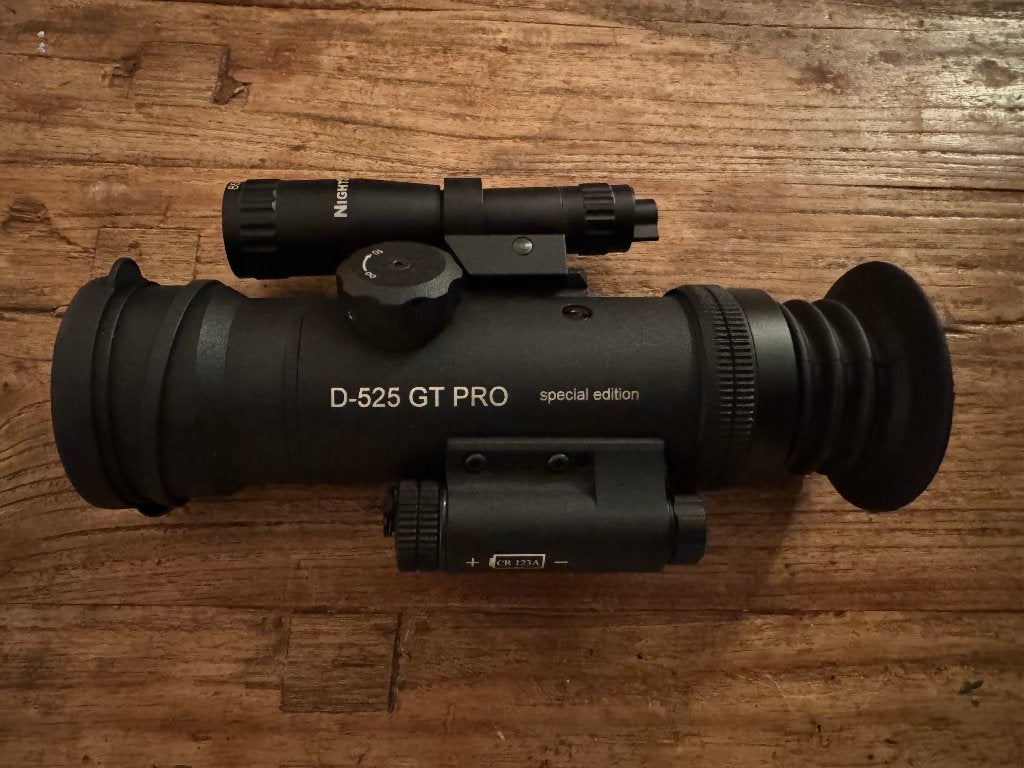 Dedal / Gun-tec  525 GT Pro SE restlichtkijker, nachtkijker, Audio, Tv en Foto, Optische apparatuur | Verrekijkers, Minder dan 8x