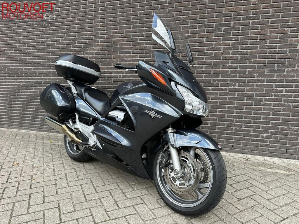HONDA ST 1300 PAN EUROPEAN ABS ST1300, Motoren, Motoren | Honda, HONDA, 4 cilinders, Motorrijbewijs A, Bedrijf