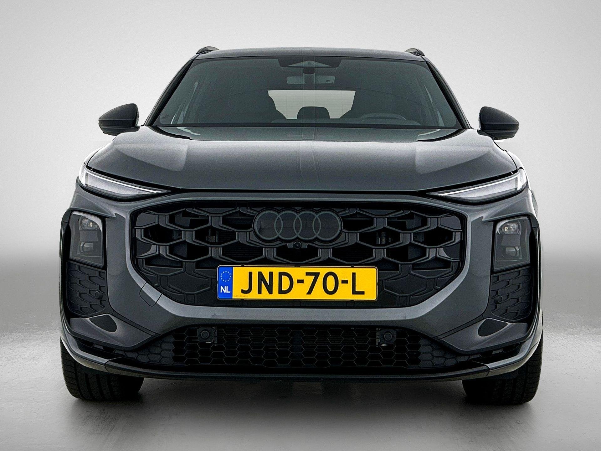 Audi Q3 1.5 e-hybrid S edition 272 PK | Adaptive cruise cont, Auto's, Audi, 12 maanden, 1800 kg, 4 cilinders, 150 min