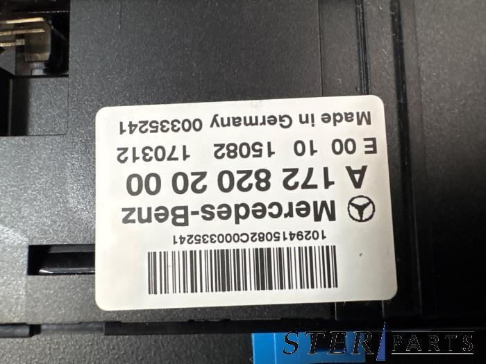 AUX/USB aansluiting van een Mercedes GLE, Gebruikt, -, Ophalen of Verzenden, -