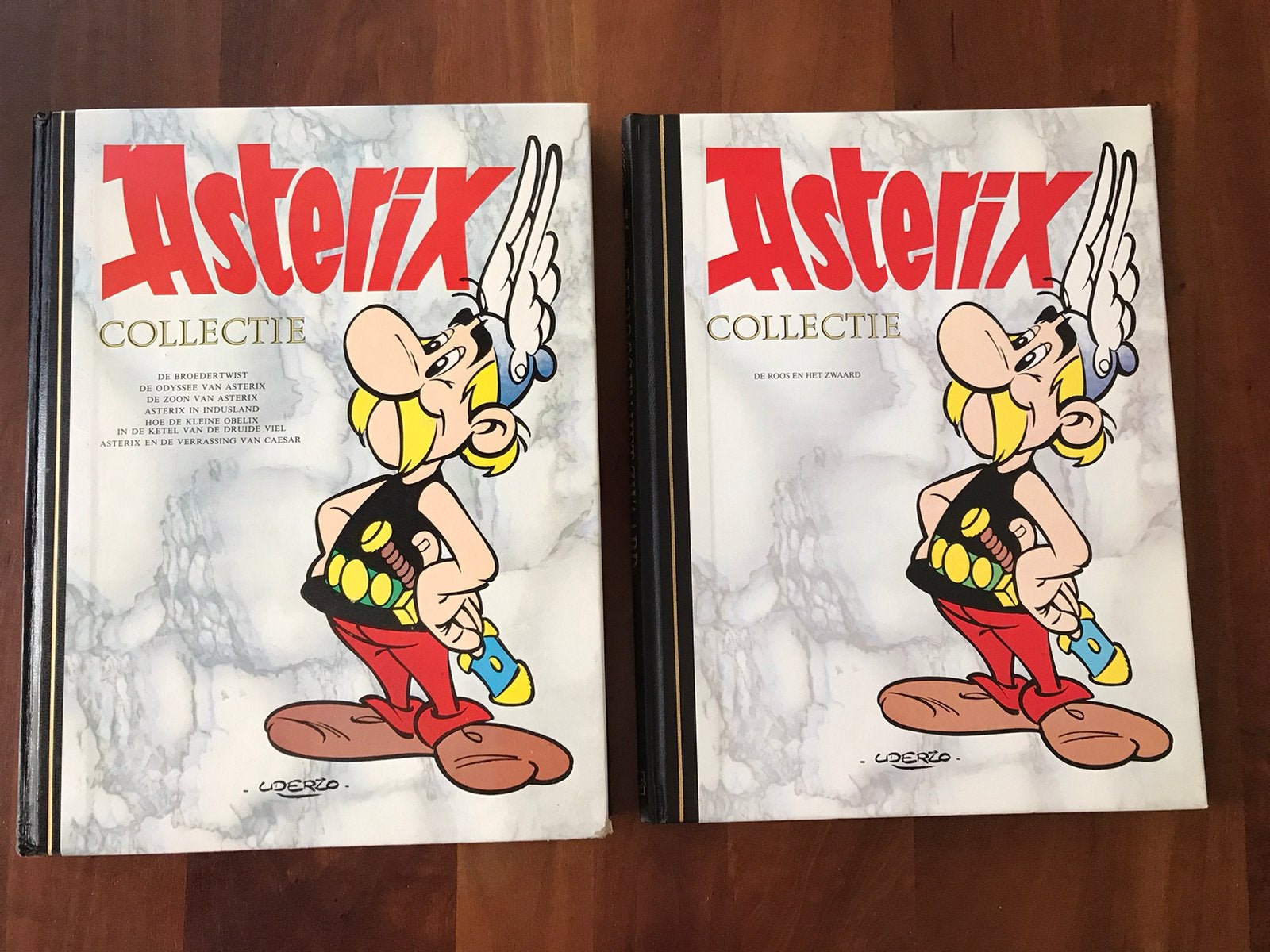 Asterix collectie 2 boeken. ( V en de roos en het zwaard., Meerdere stripboeken, Ophalen of Verzenden, Zo goed als nieuw