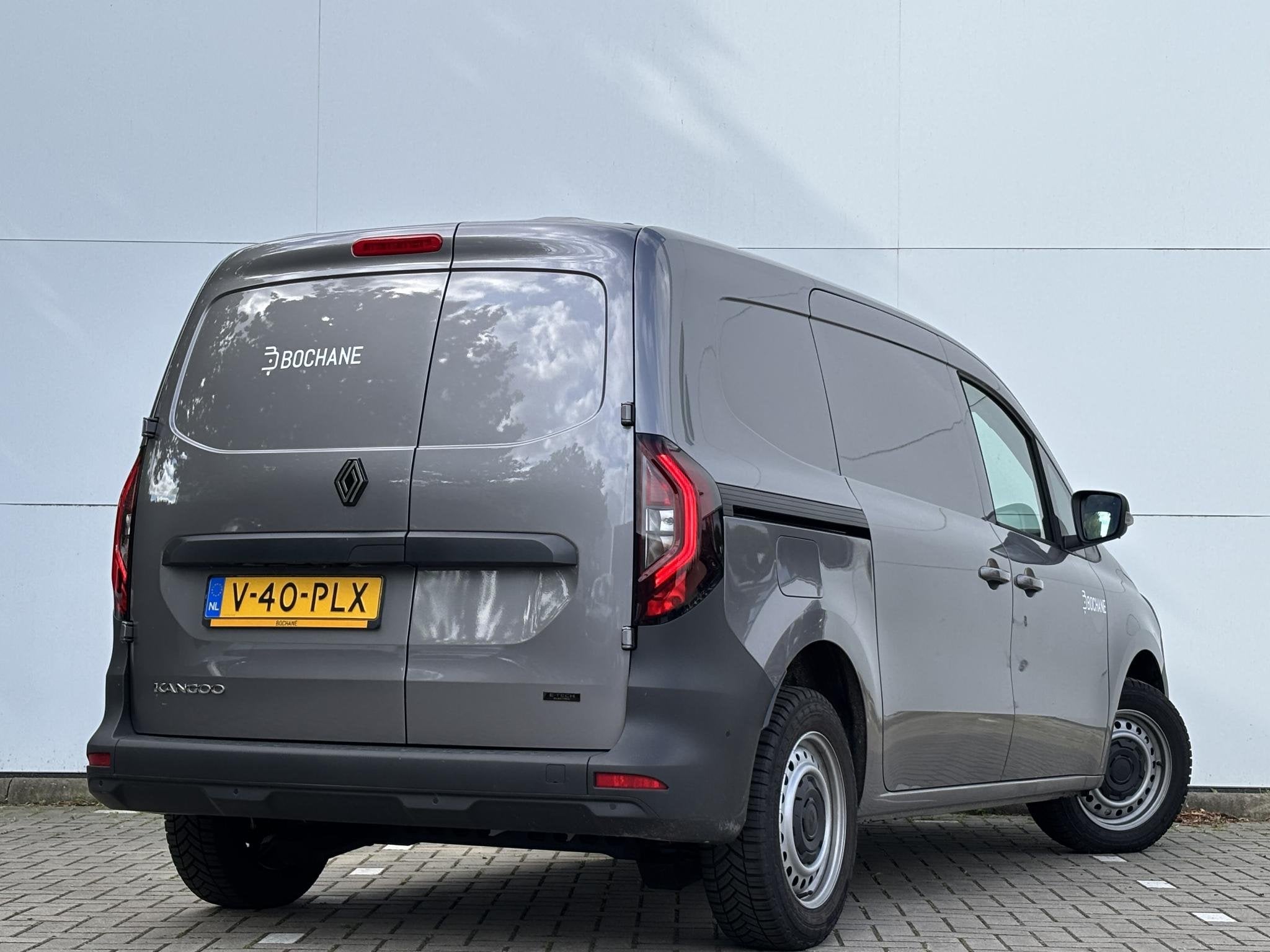 Renault Kangoo E-Tech Extra L2 44 kWh | DEMO |, Auto's, Bestelauto's, Stof, Renault, Origineel Nederlands, 2 stoelen