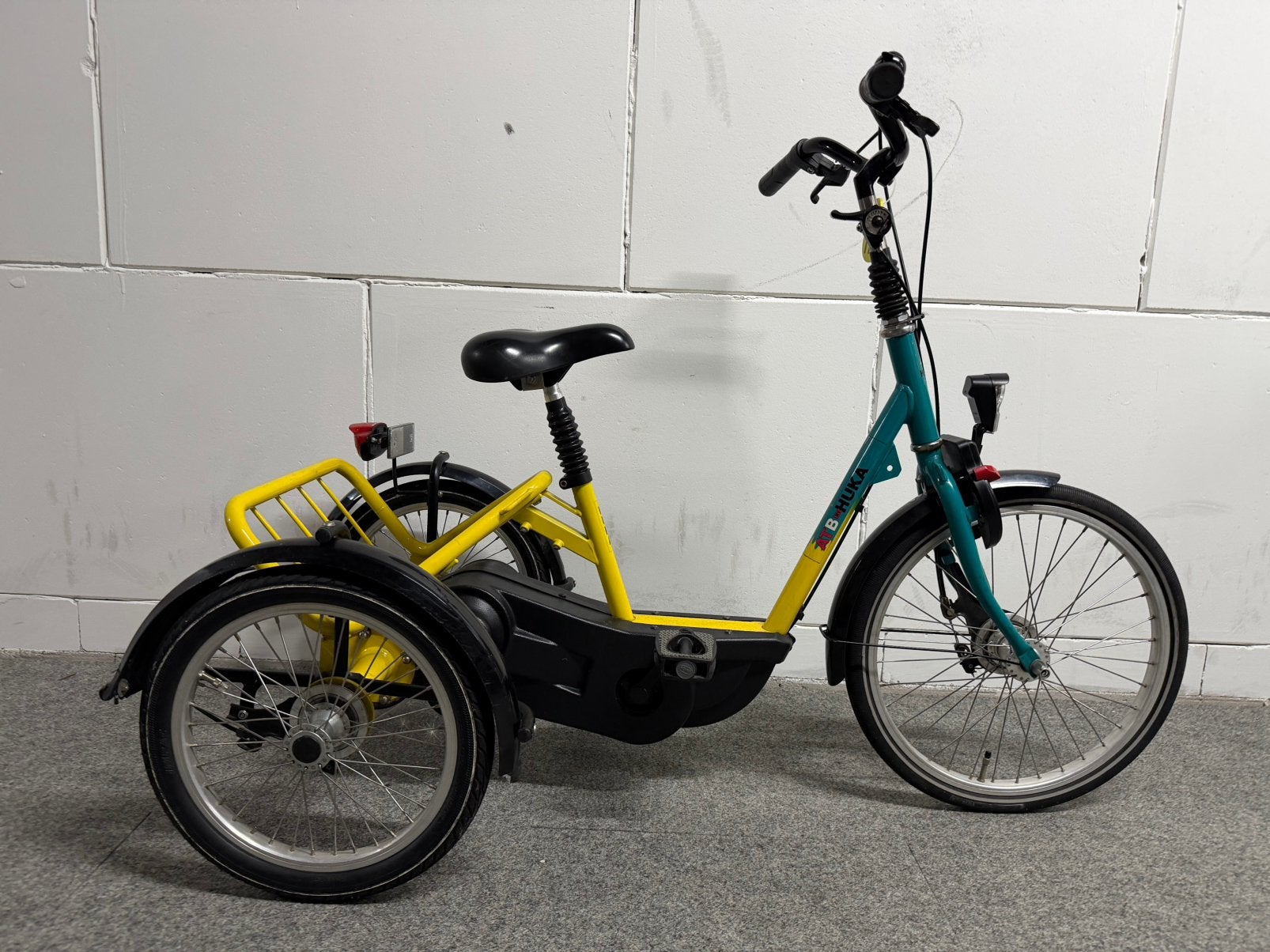 Huka ATB kinderfiets. Doortrapper, lage instap, stabiel!, Fietsen en Brommers, Ophalen of Verzenden, Gebruikt