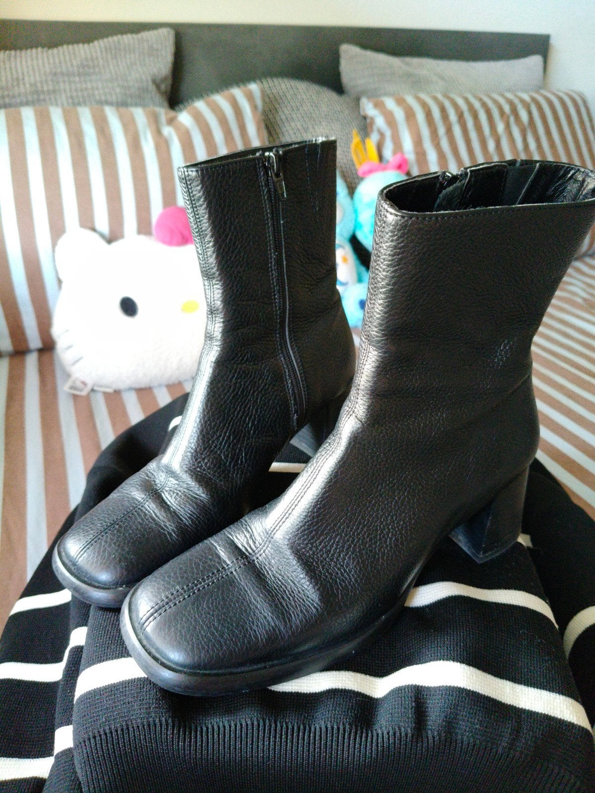 e8 by miista black leather square toe ankle boots, Miista, Ophalen of Verzenden, Zwart