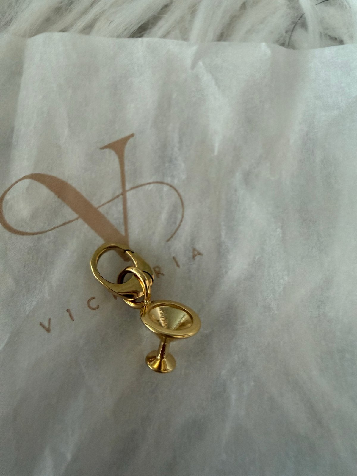 Charm/bedel champagne glas 18K verguld goud, Overige merken, Nieuw, Ophalen of Verzenden, 1 bedel