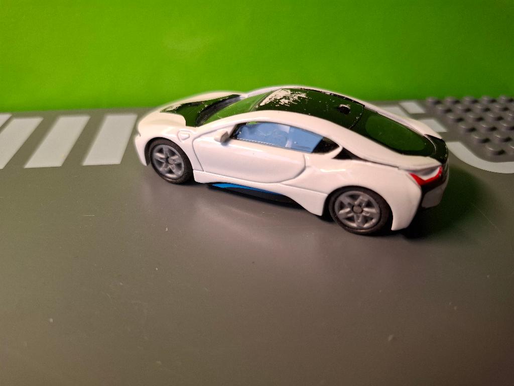 Siku 1458 - BMW i8 [wit] 1/55 #1, Hobby en Vrije tijd, Modelauto's | Overige schalen, Ophalen of Verzenden, Gebruikt, Auto