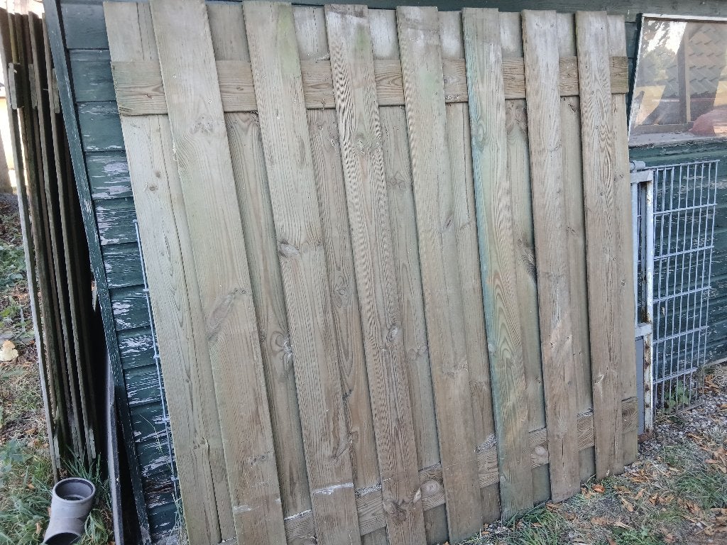 Schuttingdelen 180x180 cm 4 stuks voor 50 euro moeten weg, Tuin en Terras, Schuttingen, Ophalen, 6 meter of meer, Hout, 1 tot 2 meter