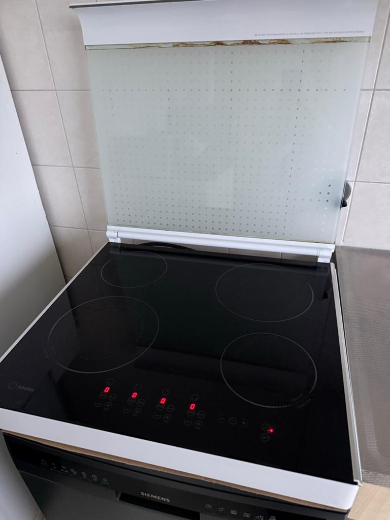 Vrijstaande Inductie Kookplaat met Glazen Afdekplaat, Witgoed en Apparatuur, Kookplaten, Ophalen, Gebruikt, 4 kookzones, Inductie