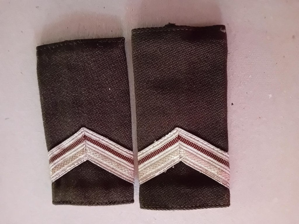 Rangonderscheidingsteken Koninklijke Marechaussee, Ophalen of Verzenden, Landmacht, Nederland, Embleem of Badge