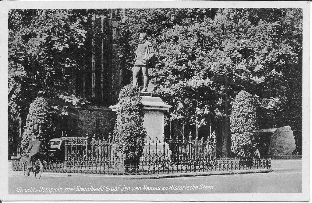 Utrecht Domplein met Standbeeld Graaf Jan van Nassau, Ophalen of Verzenden, 1920 tot 1940, Gelopen, Utrecht