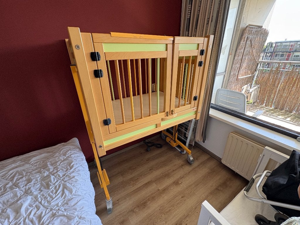 Kinderbox in hoogte verstelbaar, Ophalen, Gebruikt, Rechthoekig, In hoogte verstelbaar