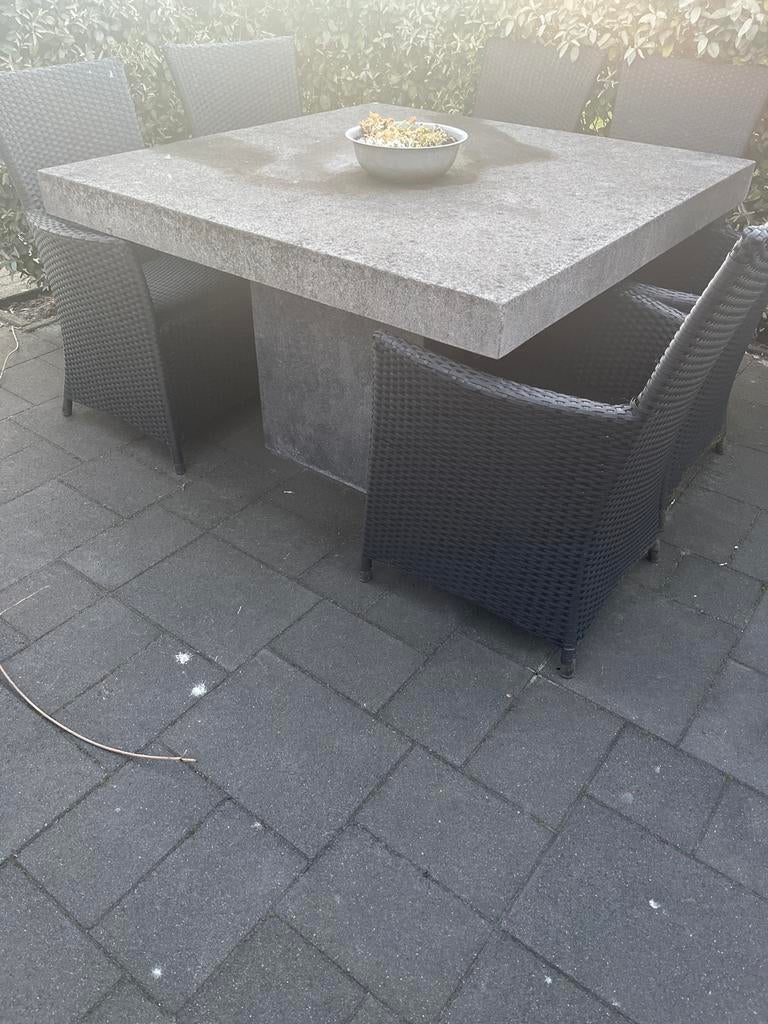 Robuuste natuursteen tuintafel - Vierkant, Tuin en Terras, Ophalen, Gebruikt, Vierkant, Overige materialen