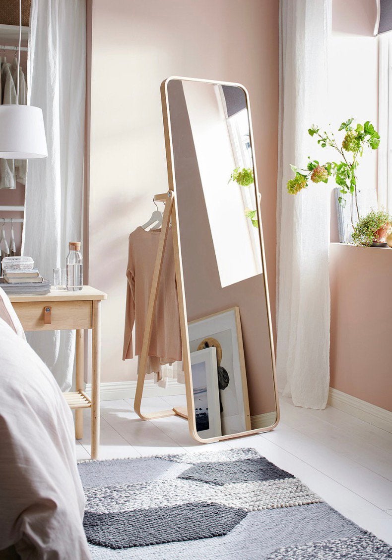 IKEA IKORNNES spiegel, Huis en Inrichting, Woonaccessoires | Spiegels, Ophalen, Zo goed als nieuw