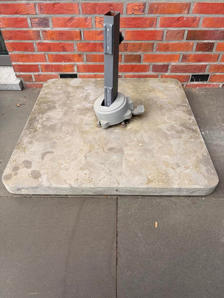 Stenen parasolvoet 80x80 cm, Ophalen, Gebruikt, Minder dan 1 meter, Parasolvoet