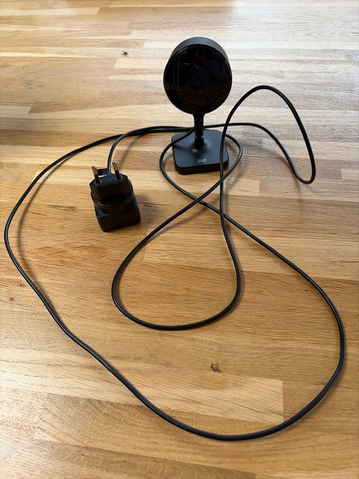 Eve Binnencamera met adapter, Ophalen, Zo goed als nieuw, Binnencamera