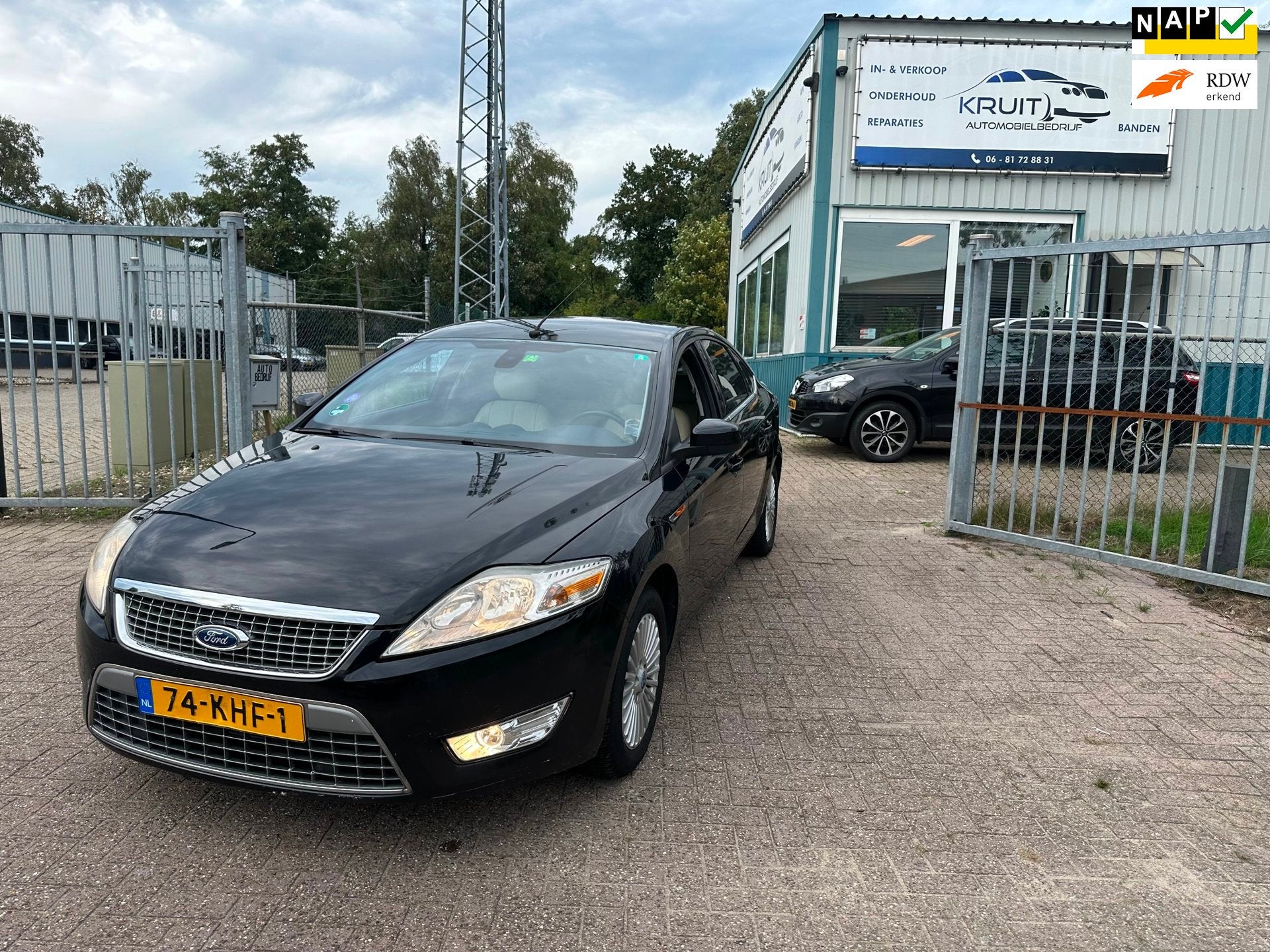 Ford Mondeo 2.0-16V Limited LEER! AIRCO! CLIMA! APK 09-2027!, Auto's, Euro 5, Gebruikt, Zwart, Handgeschakeld