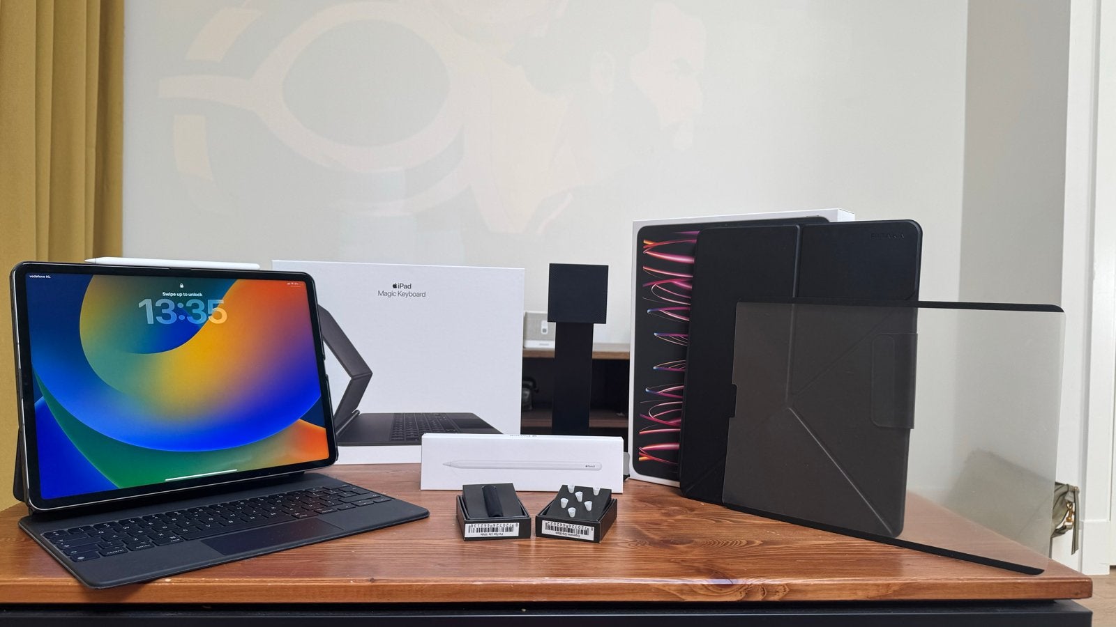 iPad Pro Bundle (12.9 inch, 256GB, Wi-Fi + cellular), Computers en Software, Apple iPads, 12 inch, Ophalen of Verzenden, Zo goed als nieuw