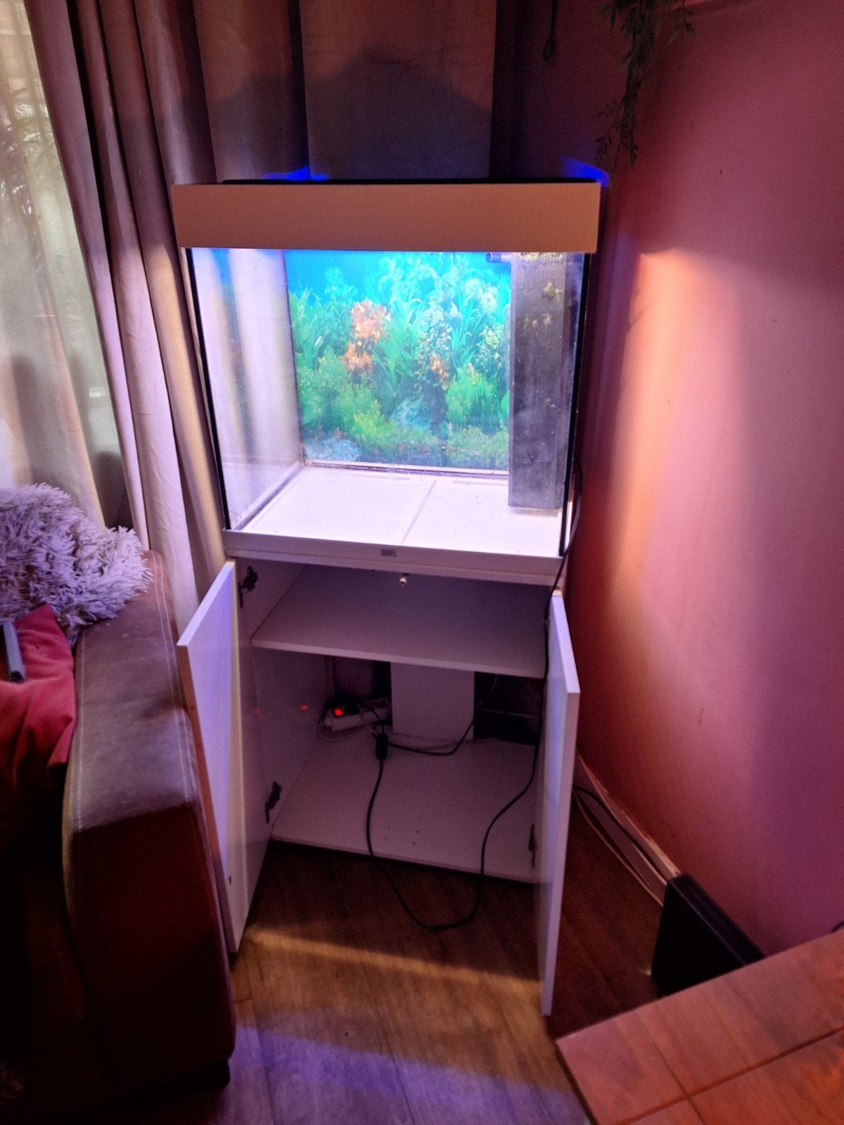 juwel aguarium, Ophalen, Leeg aquarium