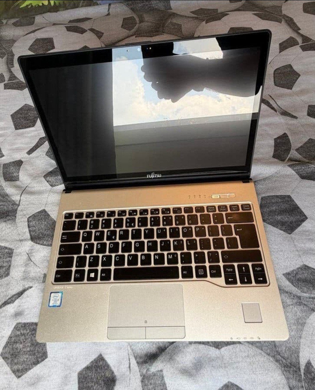 Fujitsu Lifebook Laptop - Intel Core i5, 256 GB, 2 tot 3 Ghz, Qwerty, 8 GB