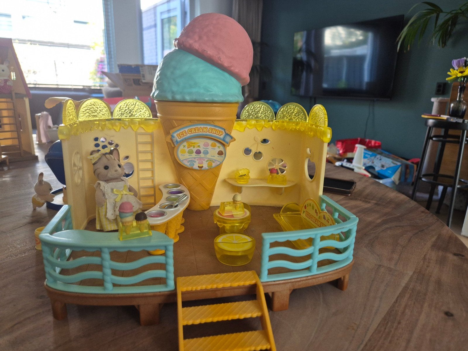 sylvanian ice shop, Ophalen of Verzenden, Zo goed als nieuw, Poppenhuis