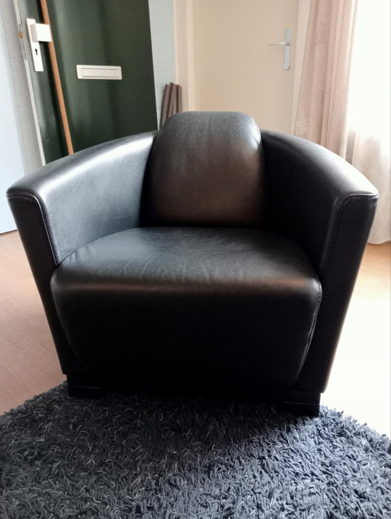 Fauteuil Calia zwart leer, Huis en Inrichting, Fauteuils, Gebruikt, Ophalen of Verzenden, 75 tot 100 cm, Leer
