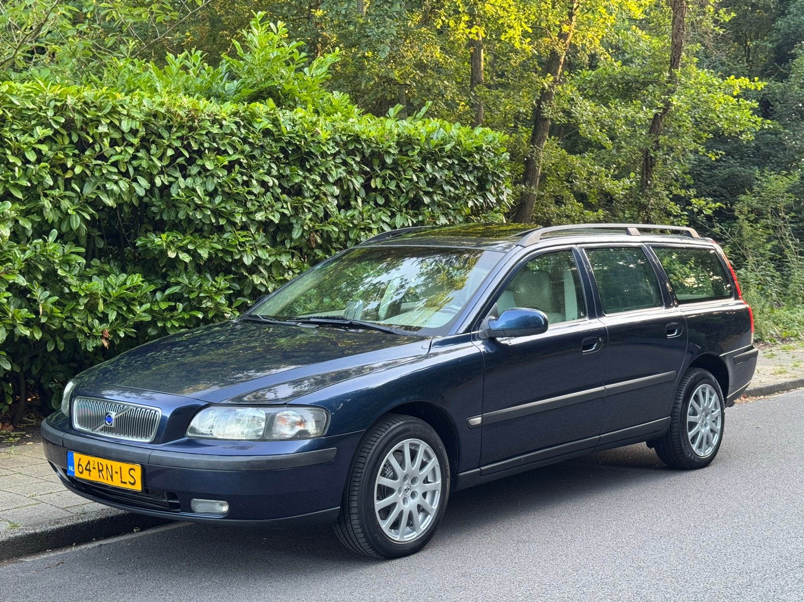 Volvo V70 2.5 T AWD 2003 Blauw, Auto's, Volvo, 1800 kg, Blauw, 2521 cc, Handgeschakeld