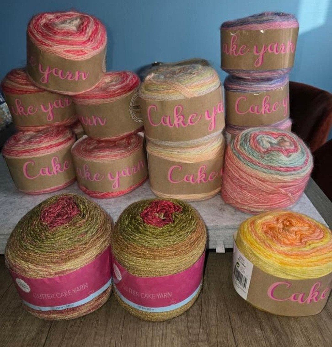Cake Yarn 18 bollen wol, Ophalen of Verzenden, Nieuw, Breien of Haken, Wol of Garen