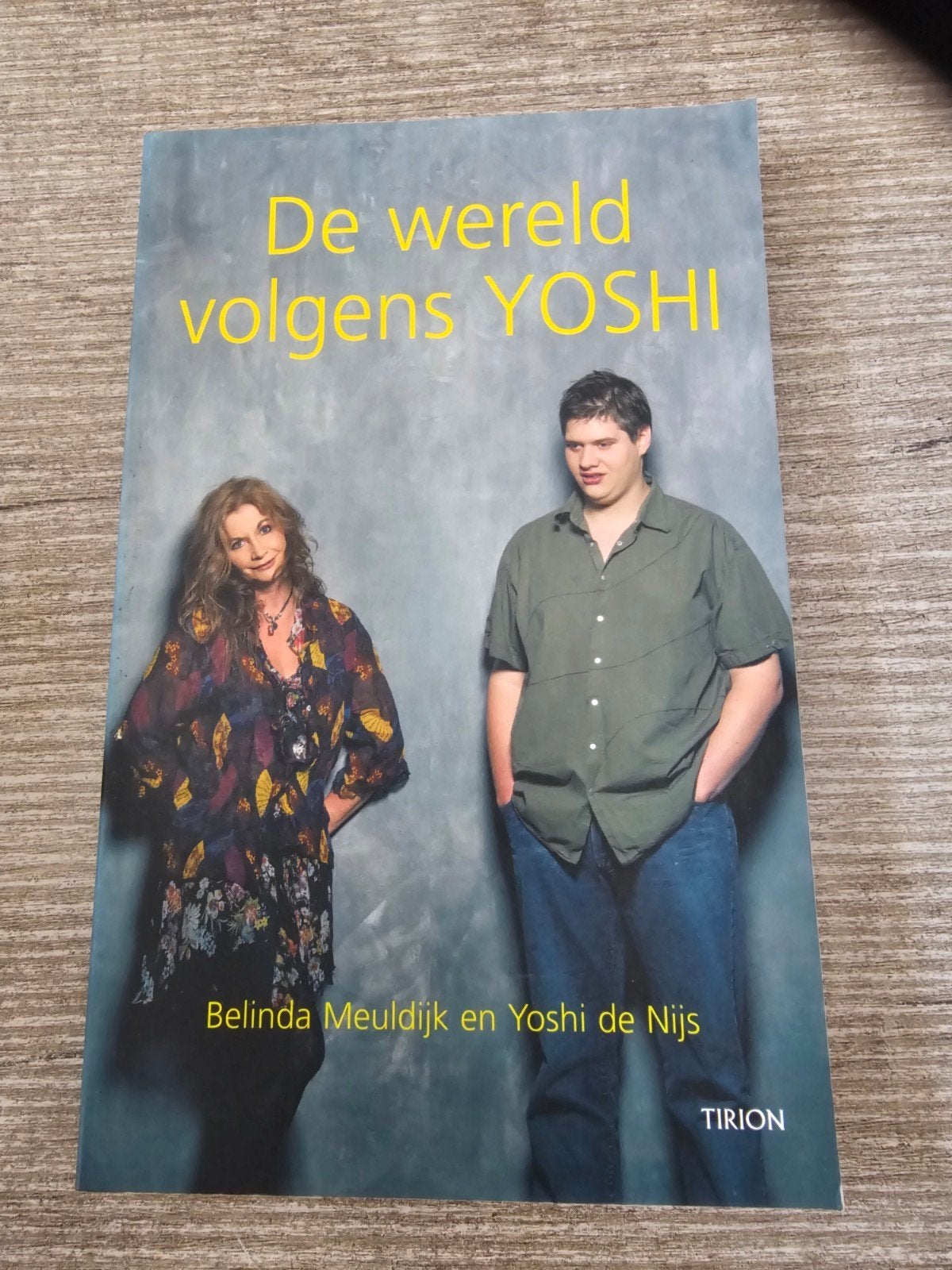 De wereld volgens Yoshi - Belinda Meuldijk en Yoshi de Nijs, Boeken, Ophalen of Verzenden, Gelezen, Belinda Meuldijk en Yoshi de Nijs