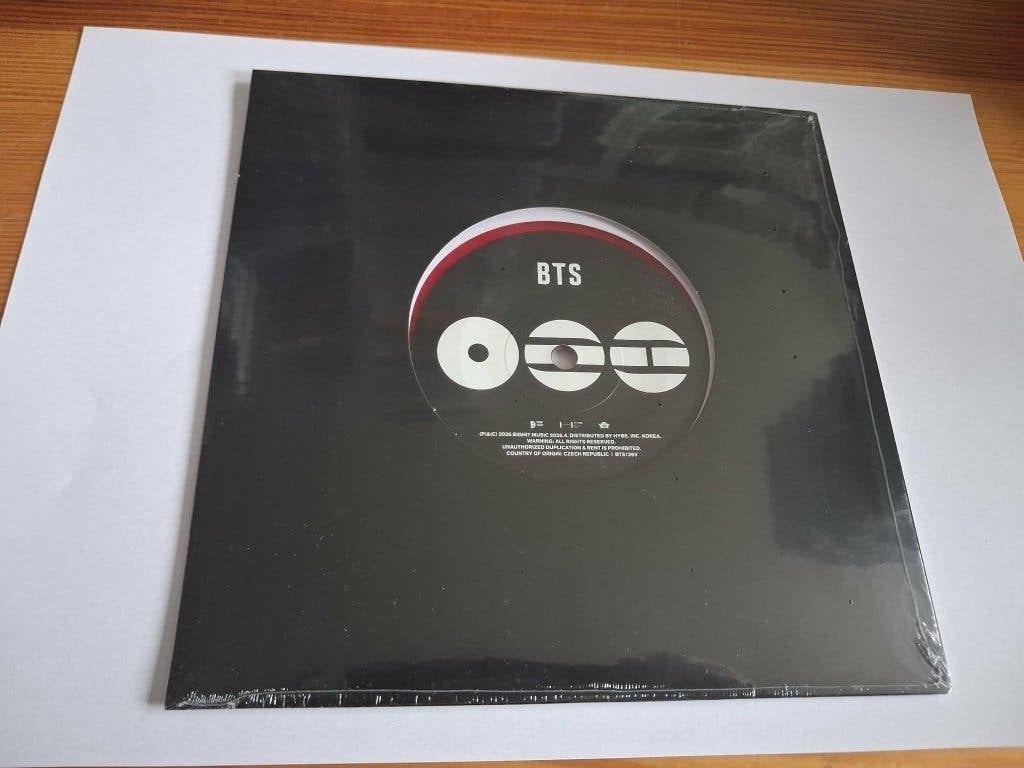 BTS - Swim (Red Vinyl) (NIEUW), 7 inch, Ophalen of Verzenden, Pop, Nieuw in verpakking
