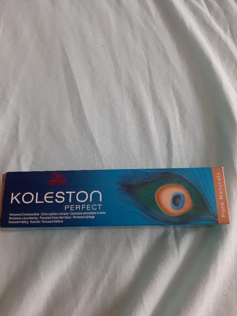 Haarverf Nieuw Koleston perfect kleur 4/0 Medium Brown, Ophalen of Verzenden, Nieuw, Overige typen