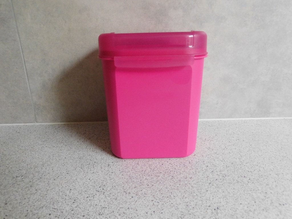Tupperware Varia doos 1,2 Ltr. Roze, Overige kleuren, Overige typen, Ophalen of Verzenden, Met deksel