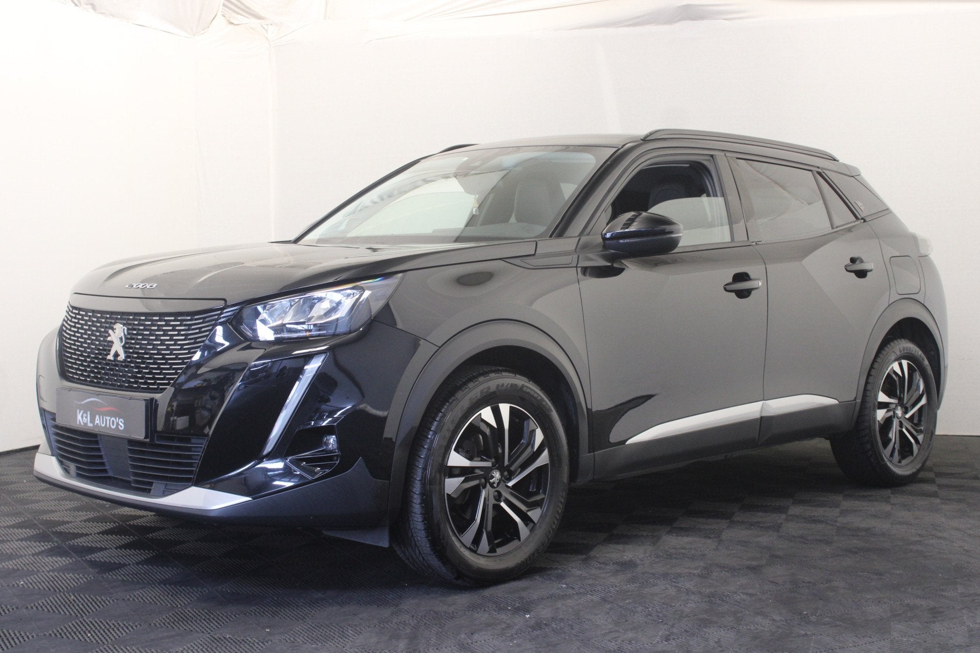 Peugeot 2008 1.2 PureTech Allure Pack |Navi|Camera|, Auto's, Gebruikt, Zwart, 1199 cc, Leder en Stof
