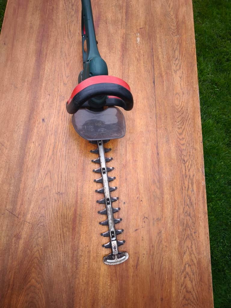 Metabo HS 8745 Heggenschaar - Elektrisch, Ophalen, Gebruikt, Elektrisch, Metabo