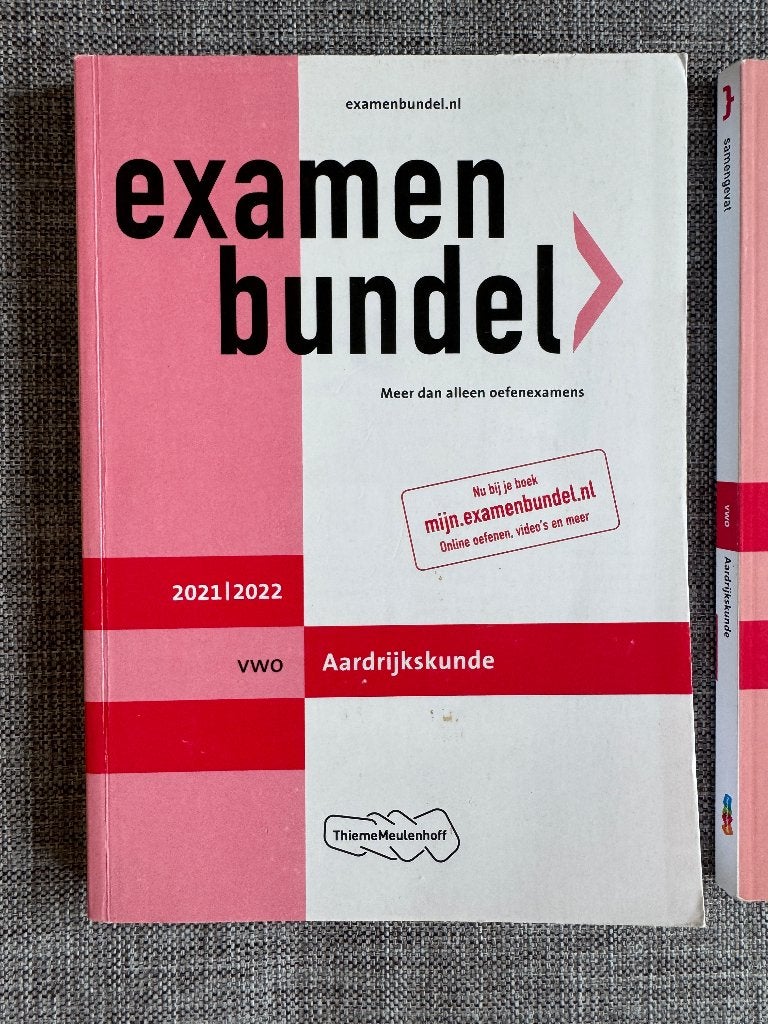 Examenbundel + Samengevat Aardrijkskunde VWO, eur 7,50 p.st., Ophalen of Verzenden, Gelezen, VWO, Aardrijkskunde