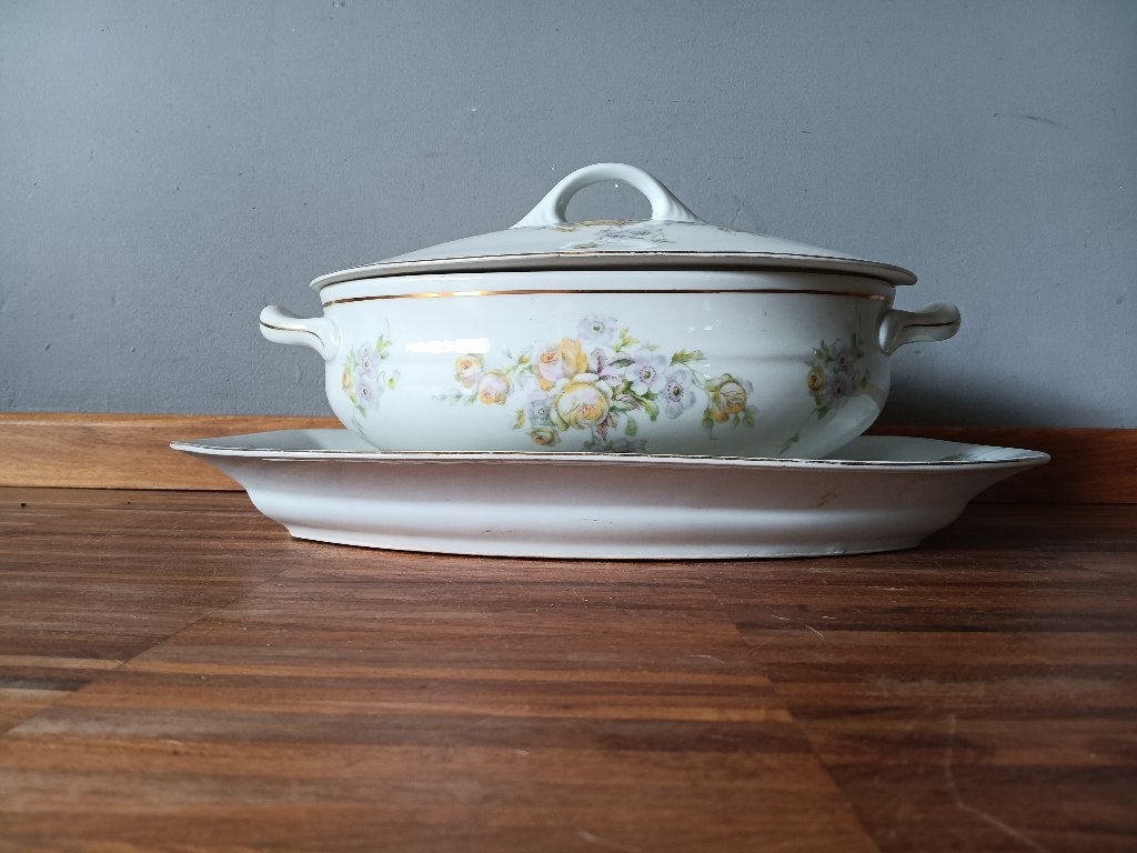 Porseleinen soeperterrine met schotel, Ophalen of Verzenden