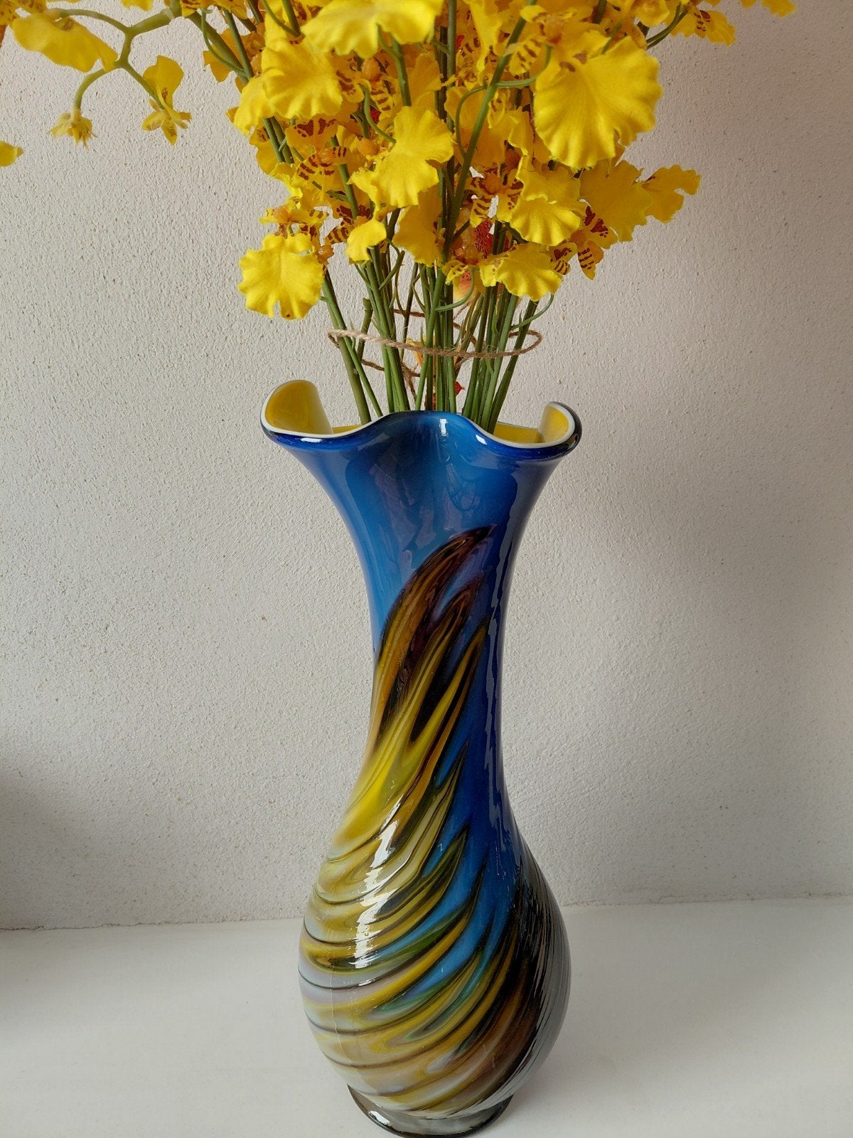 Vintage art deco handglazen vaas, blauw geel, jaren 60, 37cm, Ophalen of Verzenden