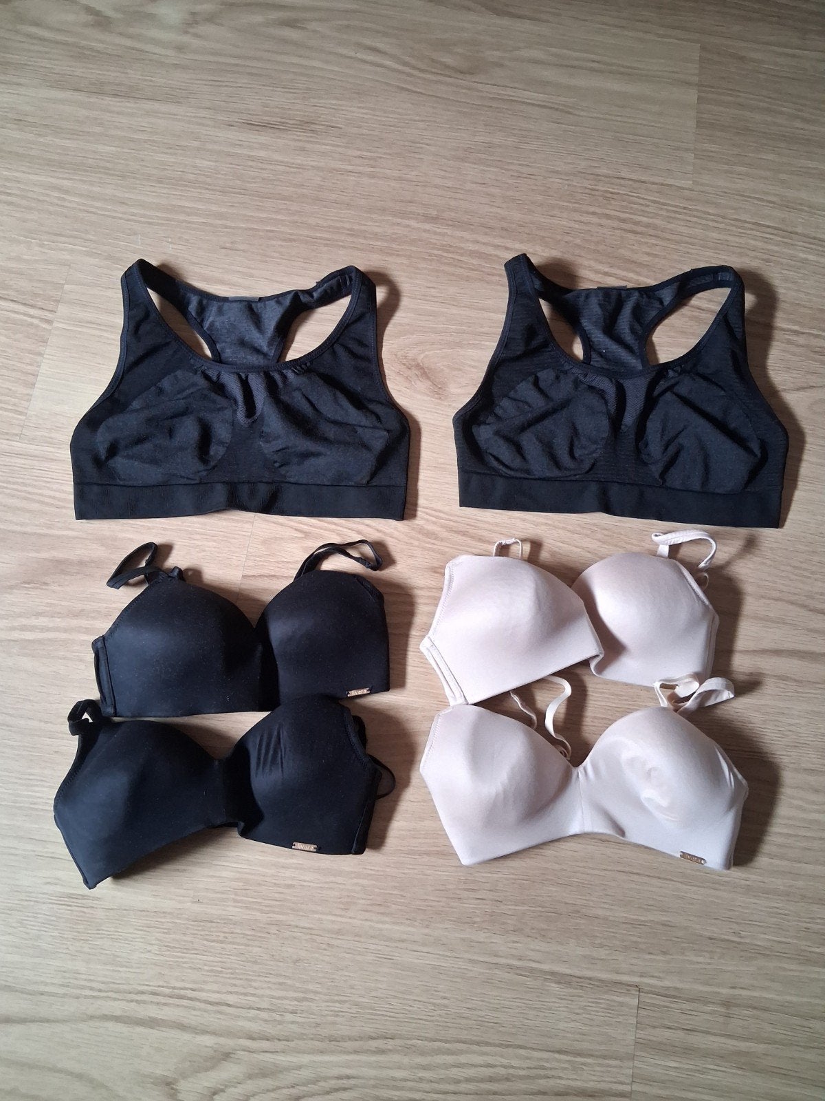 Livera beginners bh 65 b en 2 sporttops., Ophalen of Verzenden, Zwart, BH