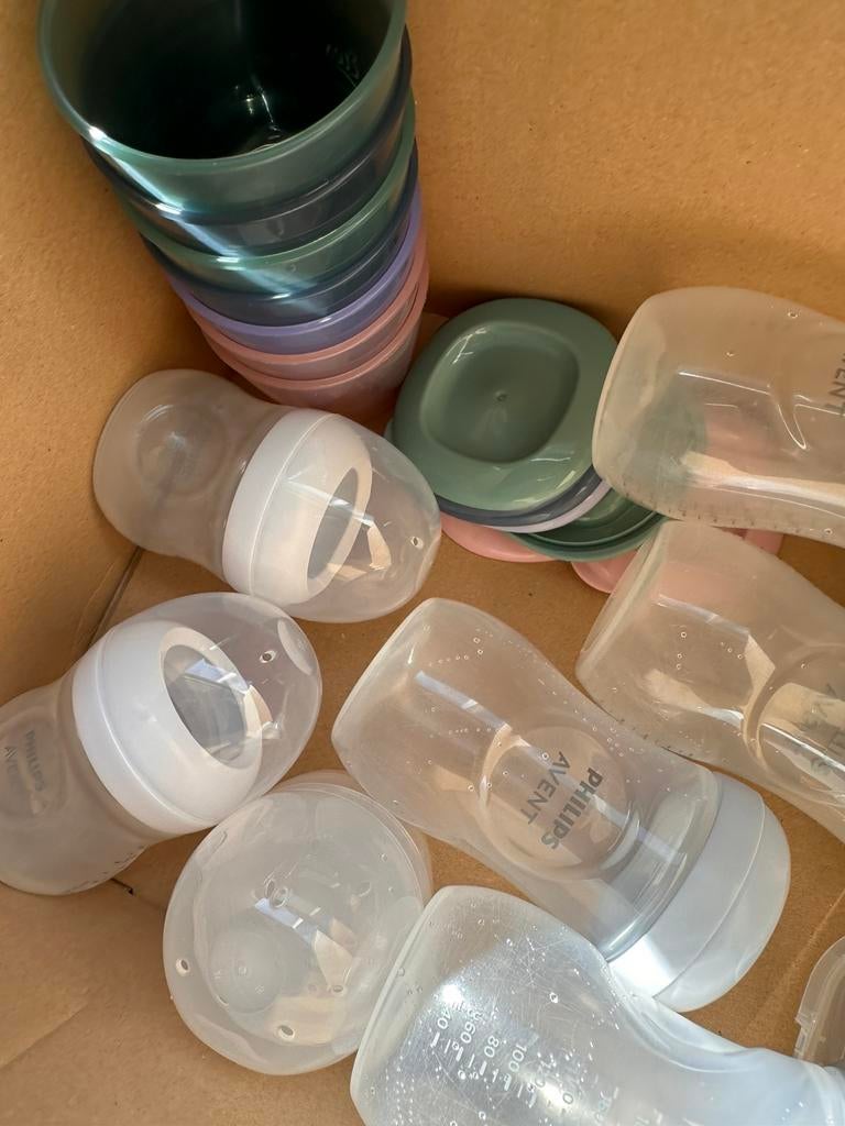 Used bottles, food storage & unused bottle nipples (size3), Kinderen en Baby's, Babyvoeding en Toebehoren, Ophalen of Verzenden