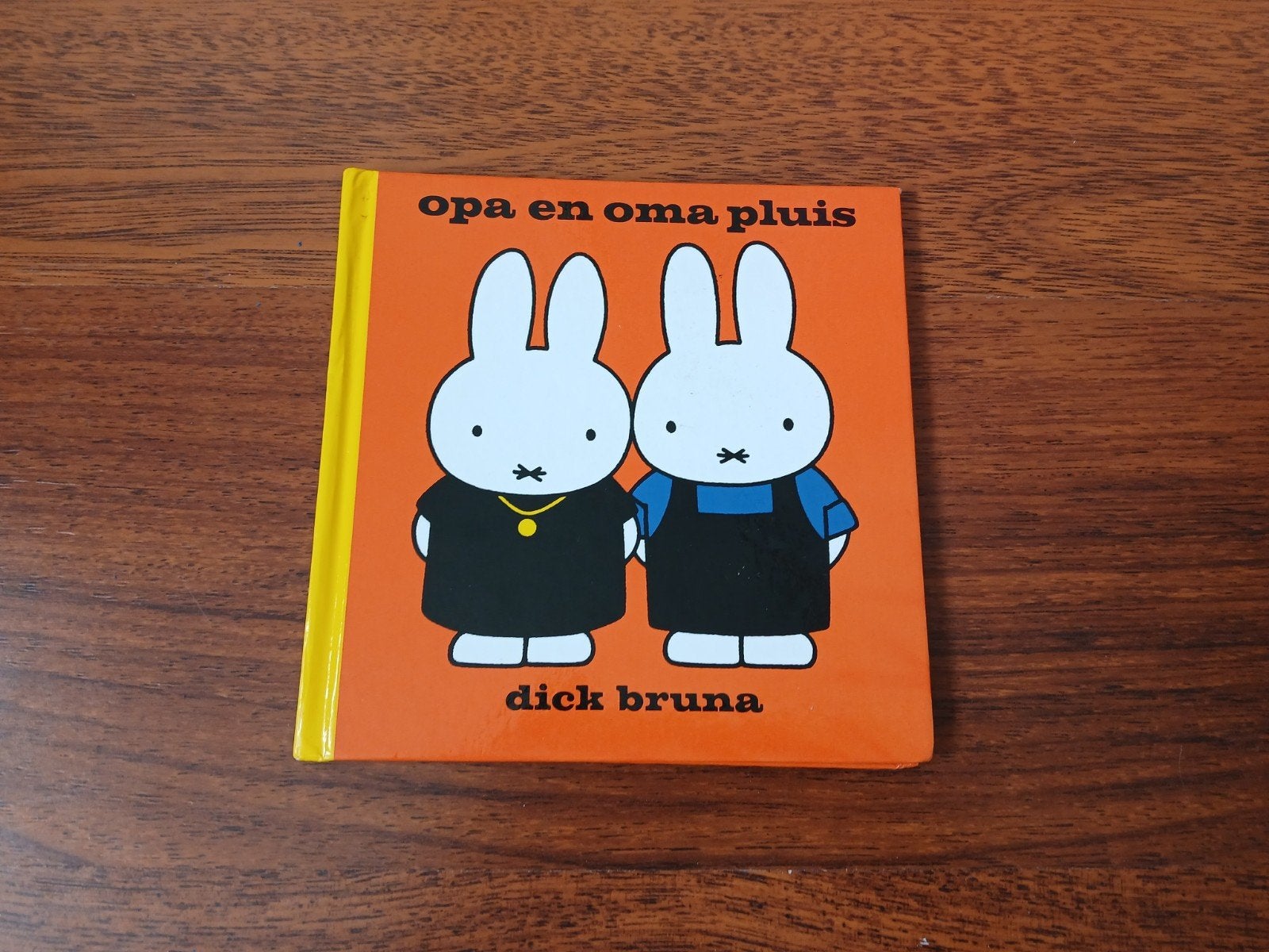 Opa en Oma Pluis - Dick Bruna (Nijntje), Gelezen, Ophalen of Verzenden, Dick Bruna, Gouden boekje