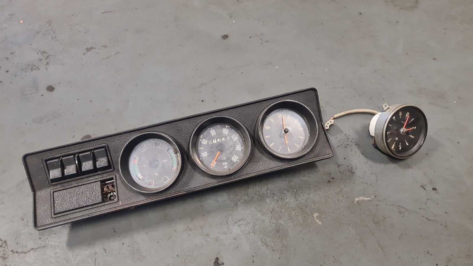 Opel Kadett B Dashboard Tellerbak met Klokjes, Auto-onderdelen, Dashboard en Schakelaars, Opel, Gebruikt, Ophalen of Verzenden