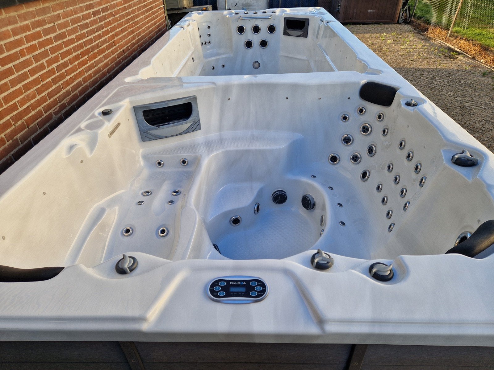 Dubbele/Duo Zwemspa met Jazuzzi gedeelte Sunspa Melbourne, Ophalen of Verzenden, Gebruikt, Trap, Vast