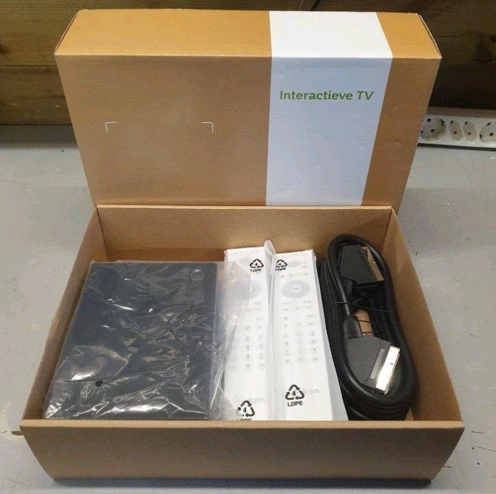 KPN Acadyan interactieve decoder hmb-2260 2 stuks nieuw!, Ophalen of Verzenden, Nieuw