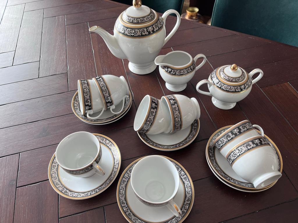 Prachtig theeservies van Royal Porcelain, 8 personen, Ophalen of Verzenden
