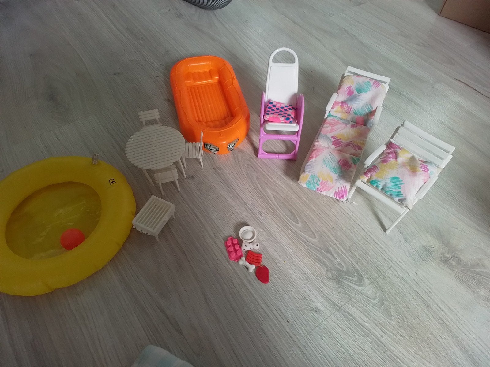 Barbie spullen: auto, boot, zwembad en meubels, Ophalen of Verzenden, Gebruikt, Barbie