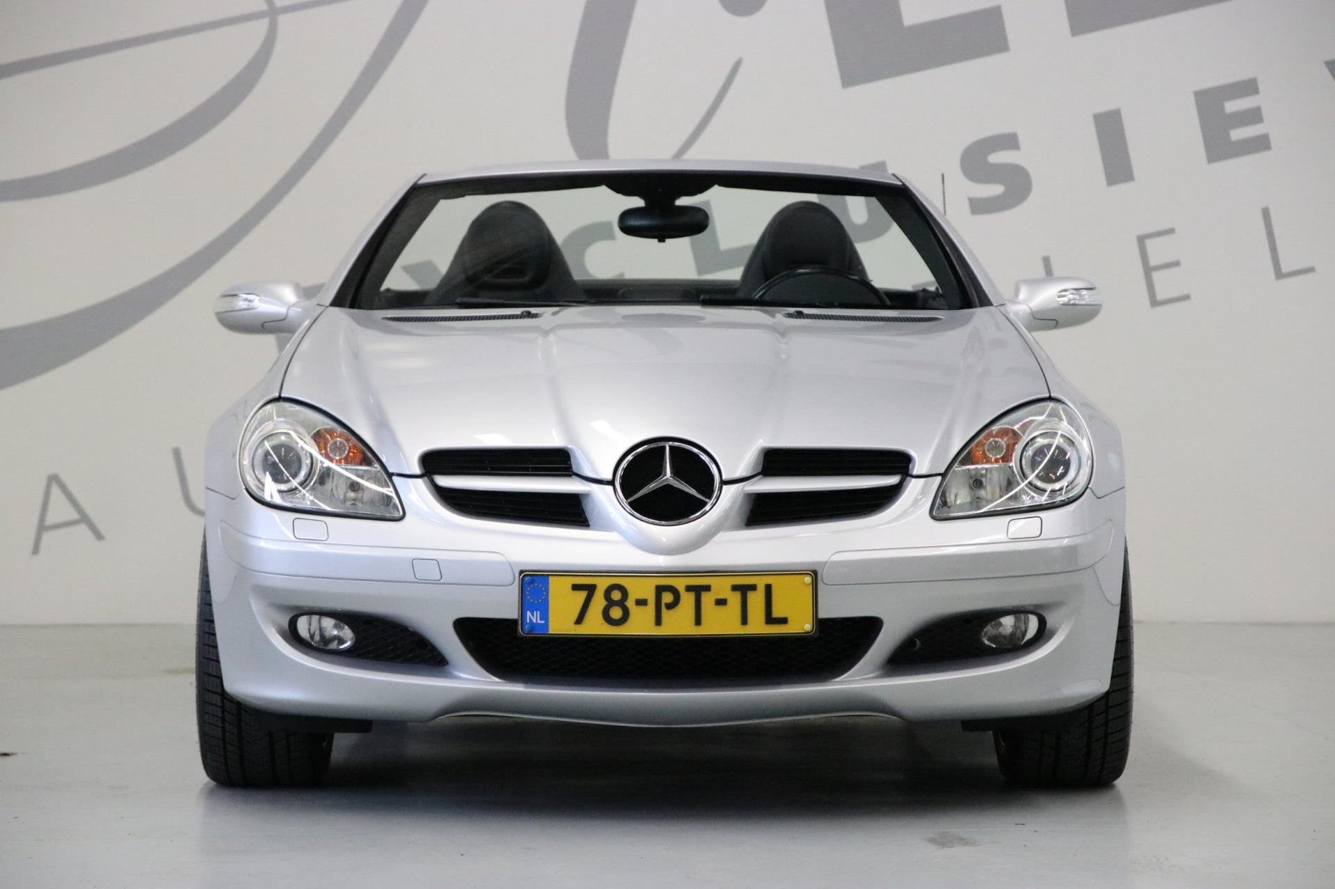 Mercedes-Benz SLK-klasse 350 V6/ Airscarf/ NAP/ Origineel NL, Achterwielaandrijving, Gebruikt, Zwart, Cabriolet