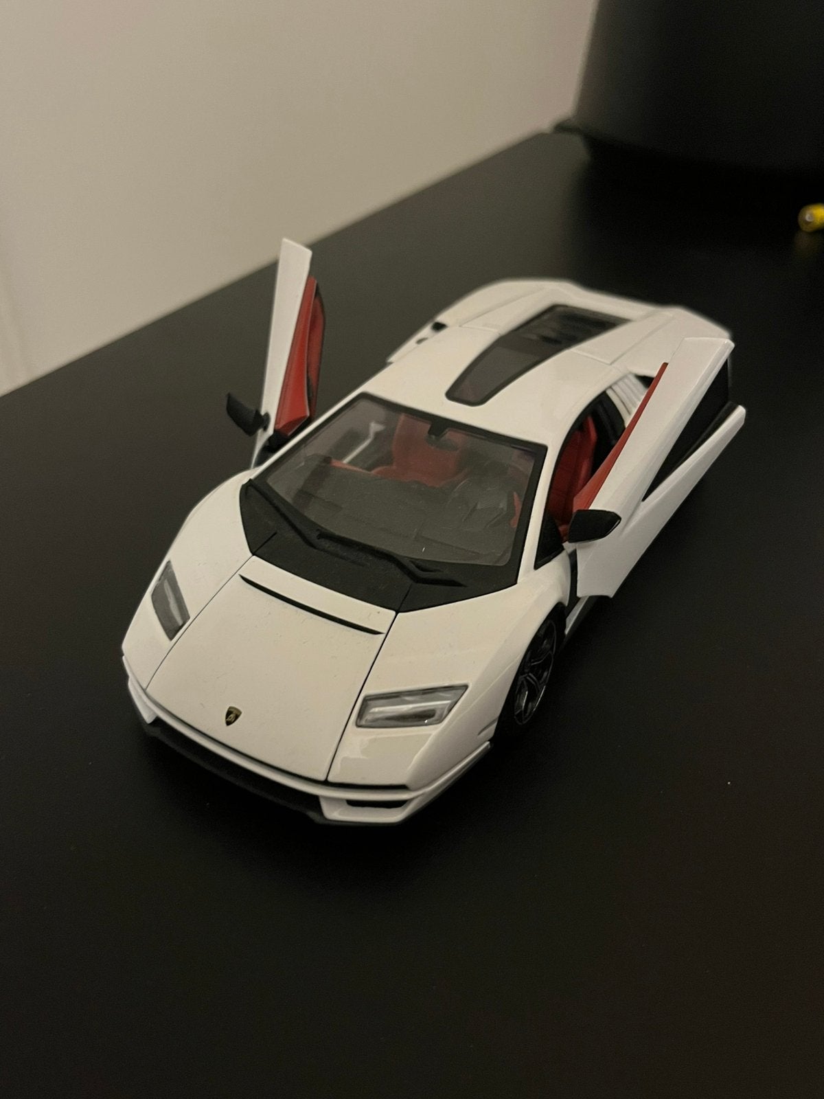 Lamborghini countach modelauto, Hobby en Vrije tijd, Ophalen of Verzenden, Zo goed als nieuw, Bburago